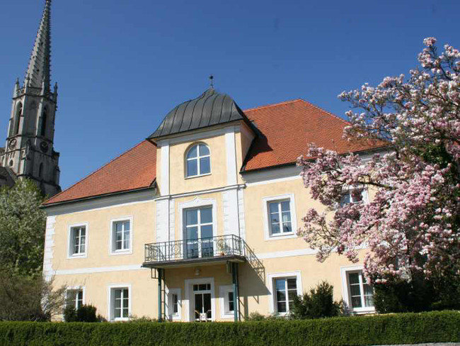 Seniorenwohnhaus Schloss Hall,  Caritas Oberösterreich